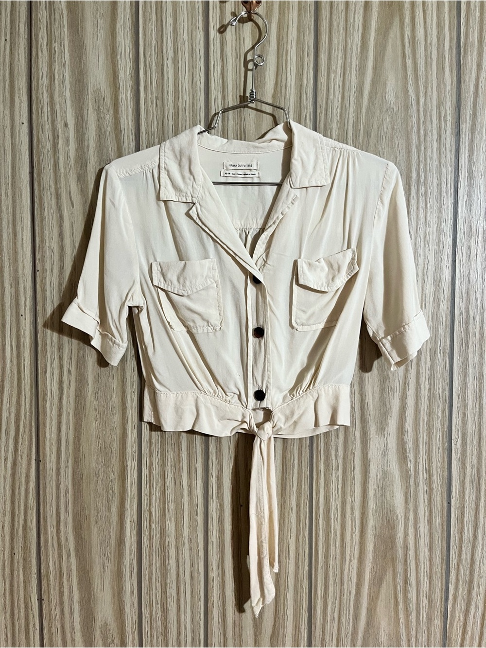 Urban Outfitters Cream Button Down Crop Tie Front Short Sleeve Shirt XS